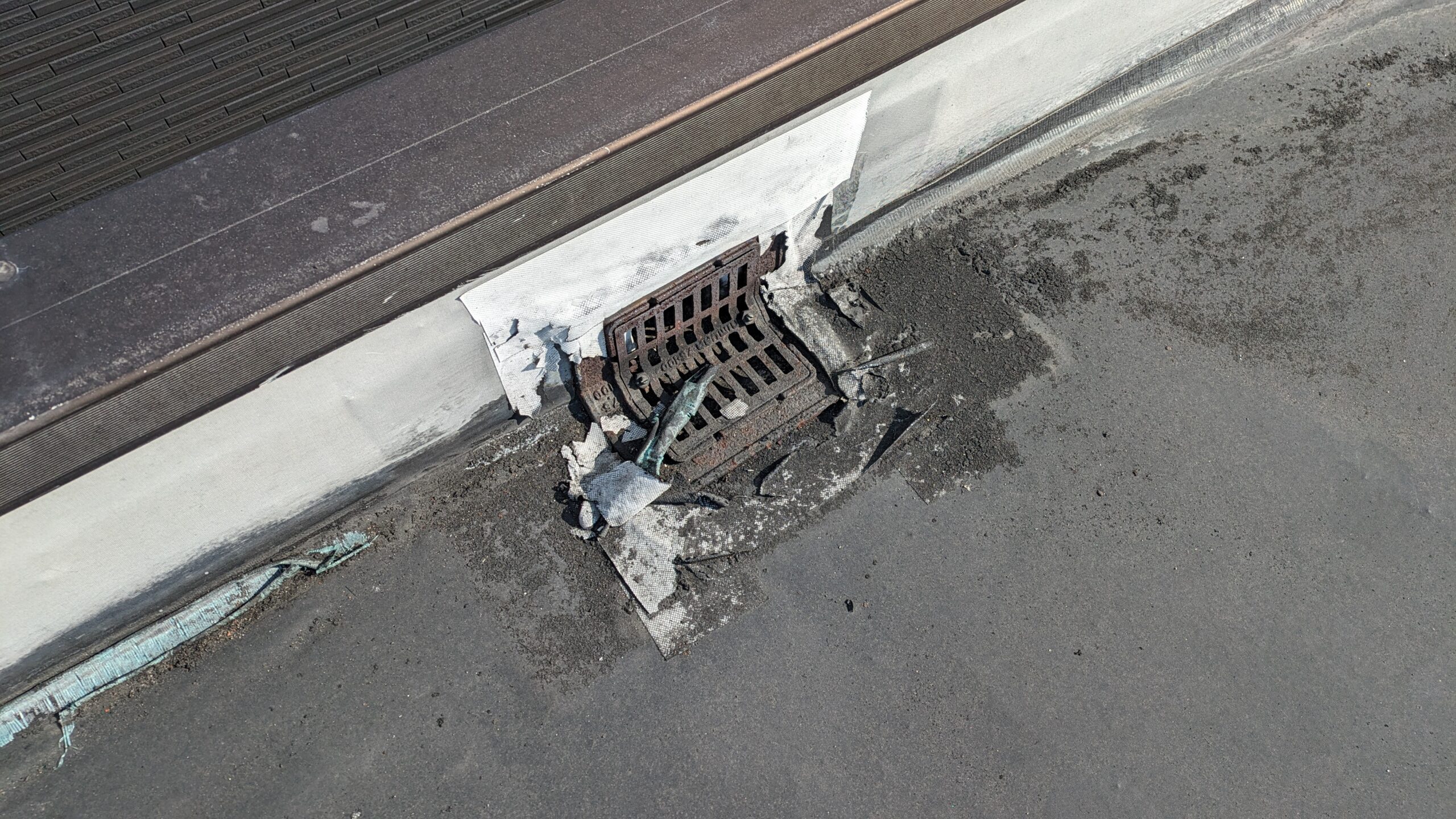 永谷氏昭和区ドレン廻り施工前