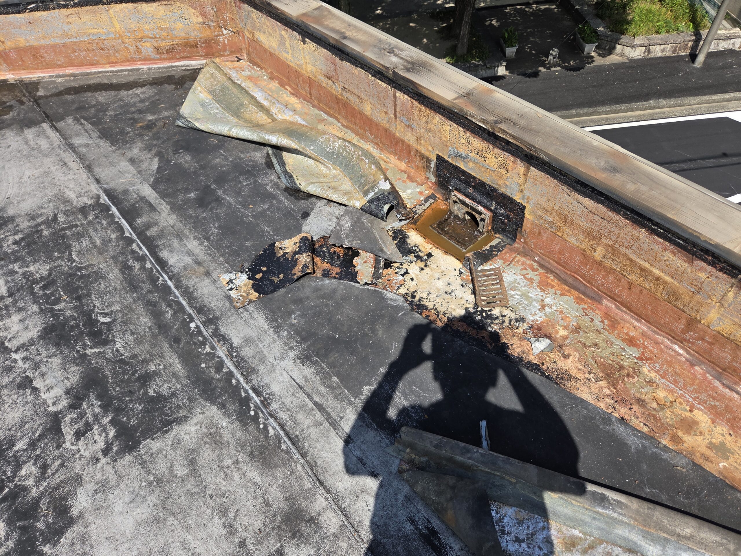 既存ゴムシート撤去